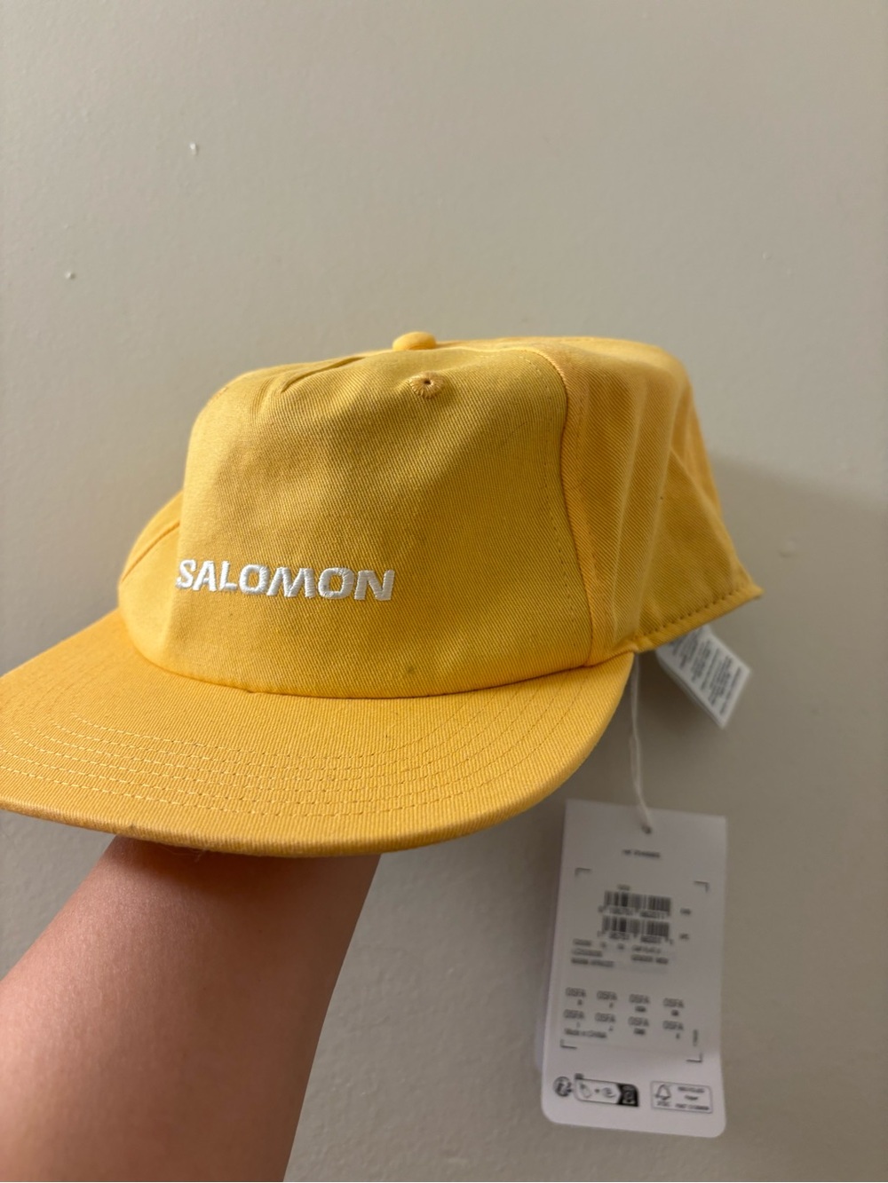 Salomon unisex logo flat cap